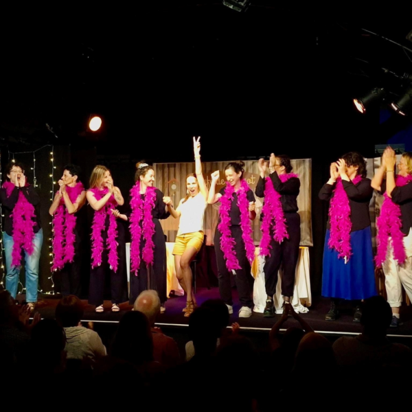 Mais qui a volé les diamants de Sabrina R. ?